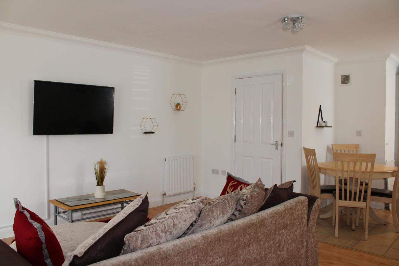 Eldridge Court Apartment Dagenham Bagian luar foto